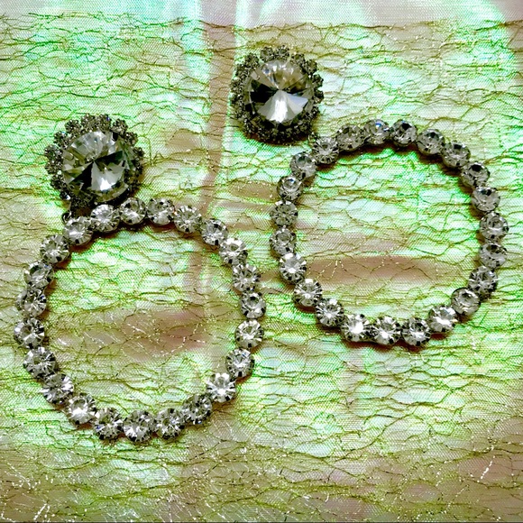 Earrings Dazzling Hoops Large Gem. Post. (Available in Silver) - Picture 6 of 8